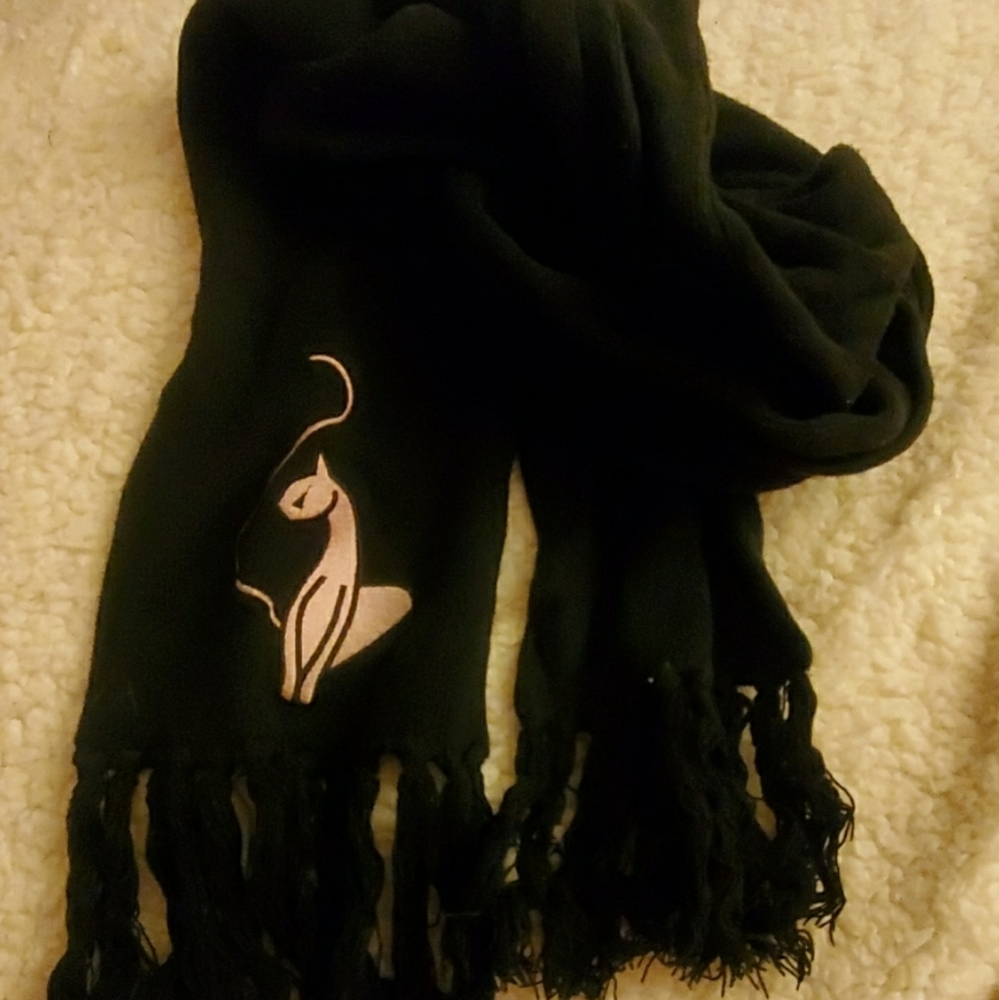 Baby path  black scarf